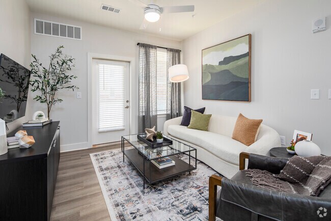 2HAB, 2BA - 993 ft² - Sala de estar - Attain at Bradford Creek