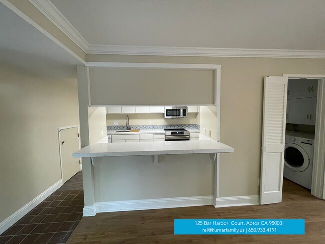 barra de desayuno de la cocina - 125 Bar Harbor Ct