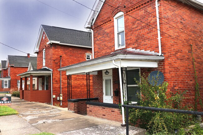 Building Photo - 408 Herman