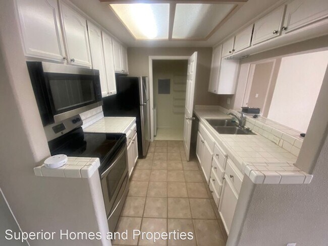 Building Photo - 2 br, 2 bath House - 5956 Almanor Dr