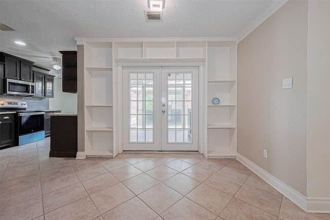 Foto del edificio - 16006 Glen Mar Dr