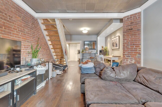 Building Photo - 109 Willow Ter