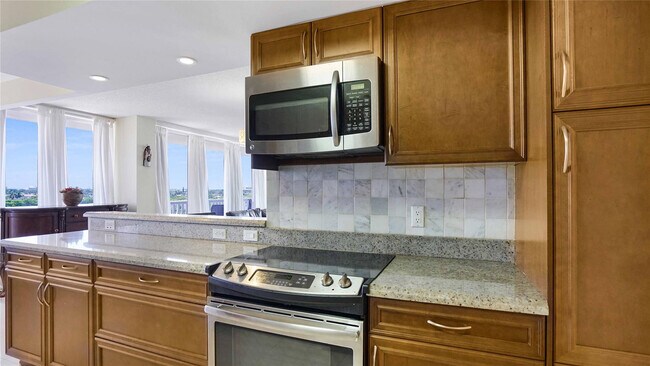 Building Photo - 4020 Galt Ocean Dr