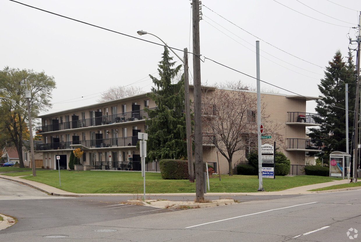 Primary Photo - Gardenia Apartments