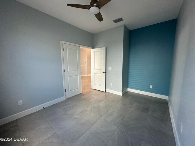 Building Photo - 1004 Sea Shell Ct