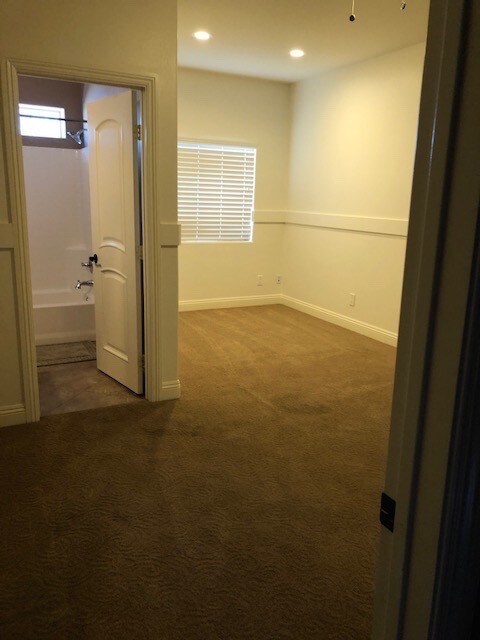 Foto del edificio - 32250 Lakeview Terrace