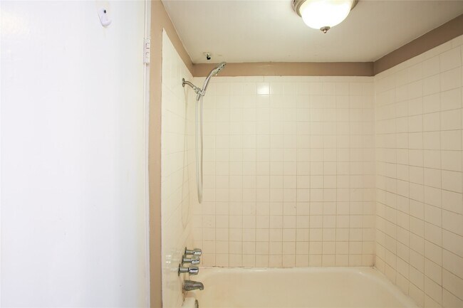 Foto del edificio - 9406 Grannis St