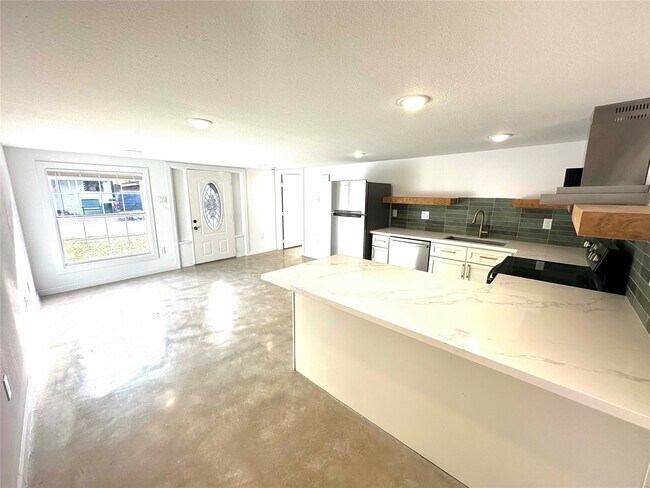 Foto del edificio - 808 Oakhurst St