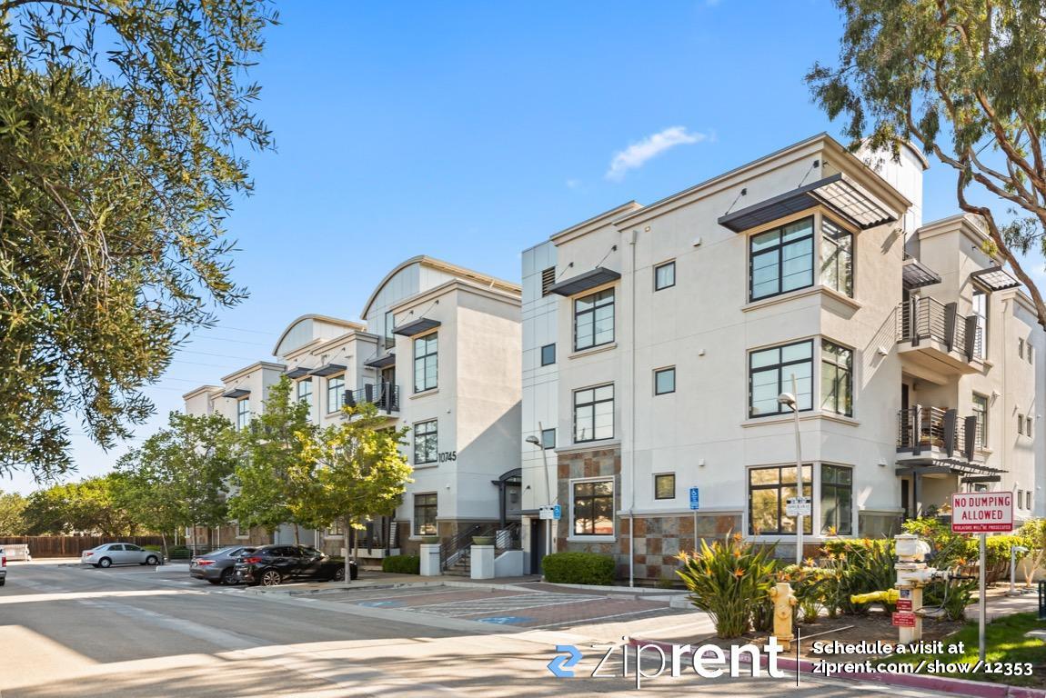 Primary Photo - 10745 N De Anza Blvd