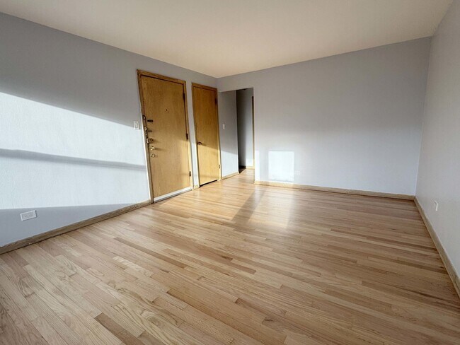 Foto del edificio - 4385 N Oak Park Ave