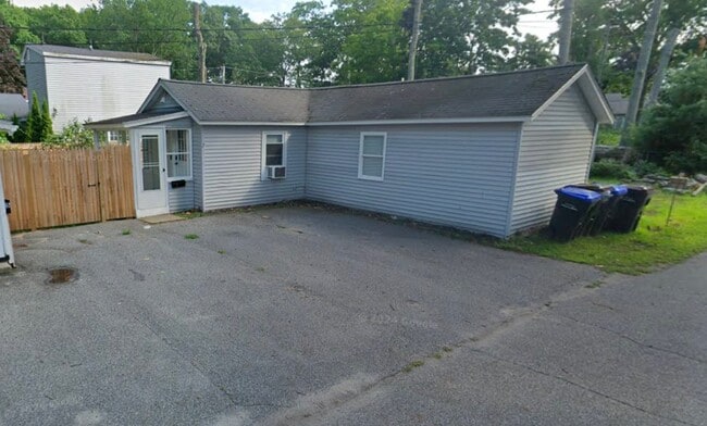 Building Photo - 7 Shady Ln