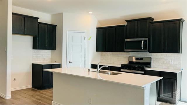 Foto del edificio - 903 Marigold St