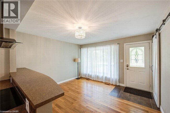 Building Photo - 1319 Roseville Rd