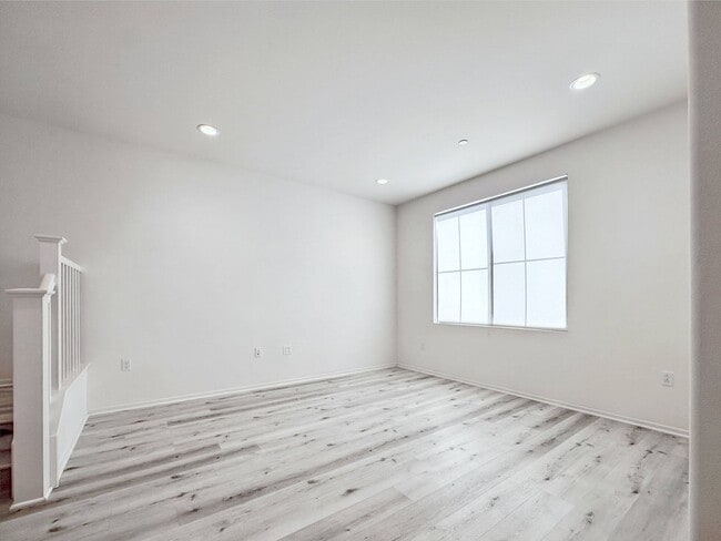 Building Photo - 3180 E Yountville Dr