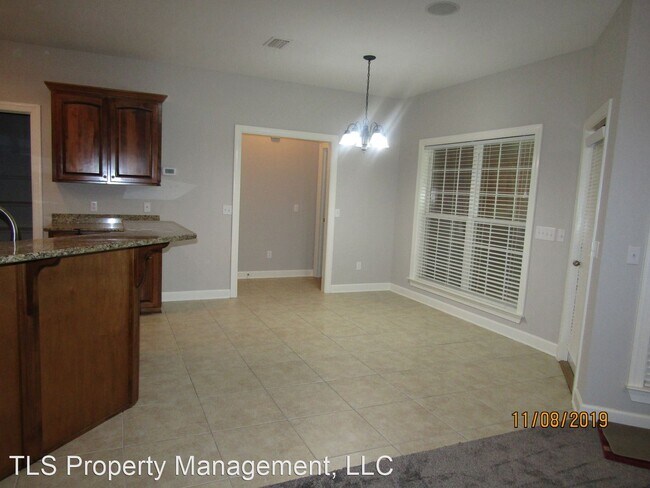 Building Photo - 5 br, 2.5 bath House - 109 Saint Andrews P...