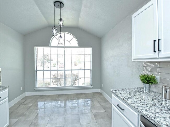 Building Photo - 1303 Green Terrace Dr