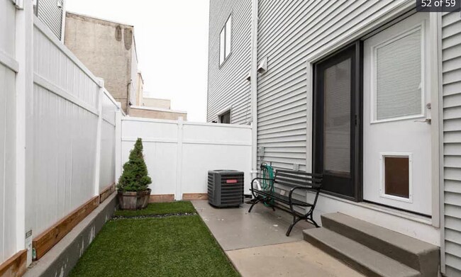 Building Photo - Modern New Luxury Apartment Fishtown