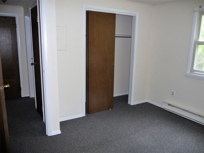 Building Photo - Hillsdale Edge. LLC - A-3