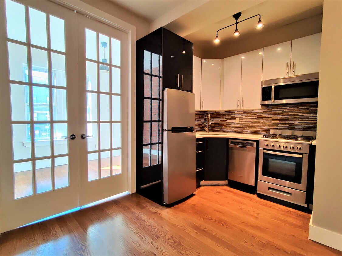 Primary Photo - 1297 St Johns Pl