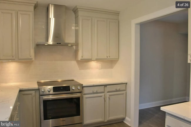 Foto del edificio - 95 Leeds Ct E