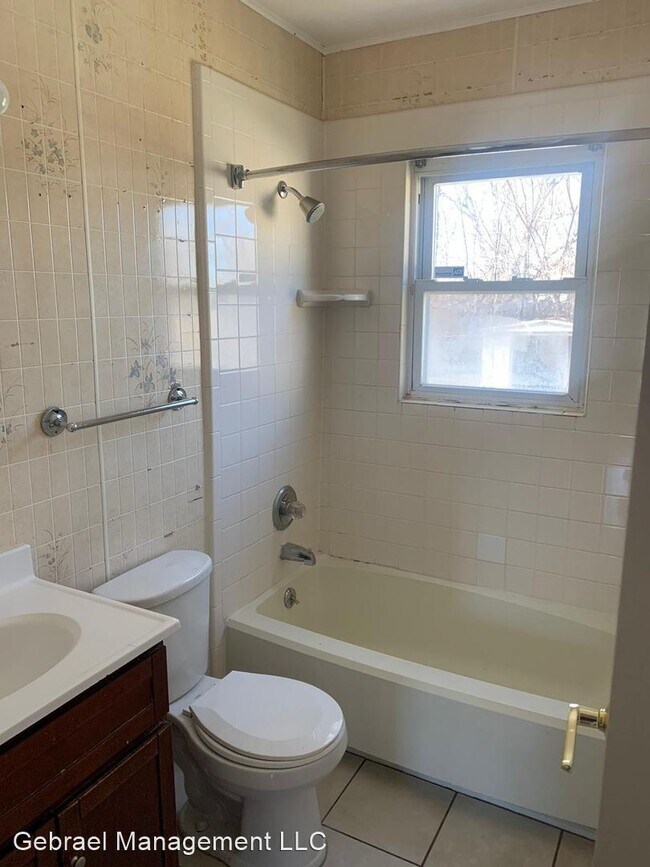 Building Photo - 2 br, 1 bath House - 3706 Brunwick Ave