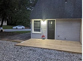 Building Photo - 1 Pennywood Ln