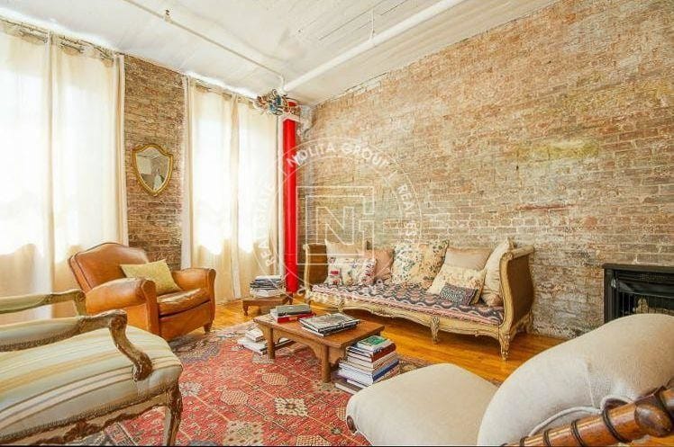 Primary Photo - 138 Mulberry St