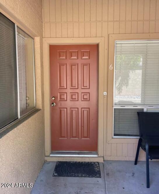 Building Photo - 330 W Tonopah Dr