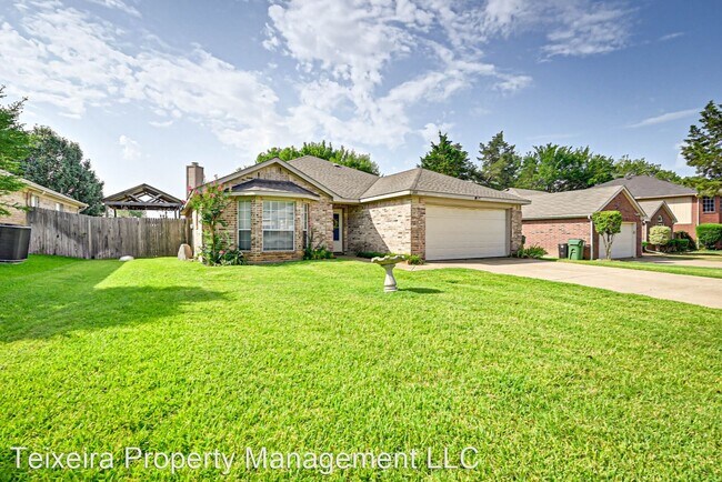 Building Photo - 3 br, 2 bath House - 208 Yosemite Drive