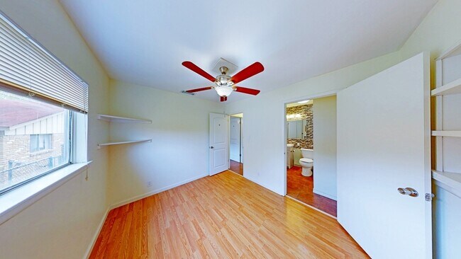 Building Photo - 8119 Buck Run