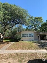 Building Photo - 916 Palermo Rd