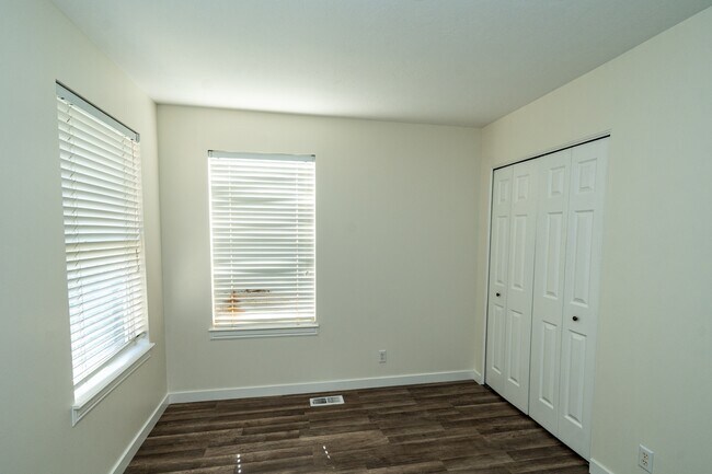 Foto del edificio - 358 Steep Mountain Dr