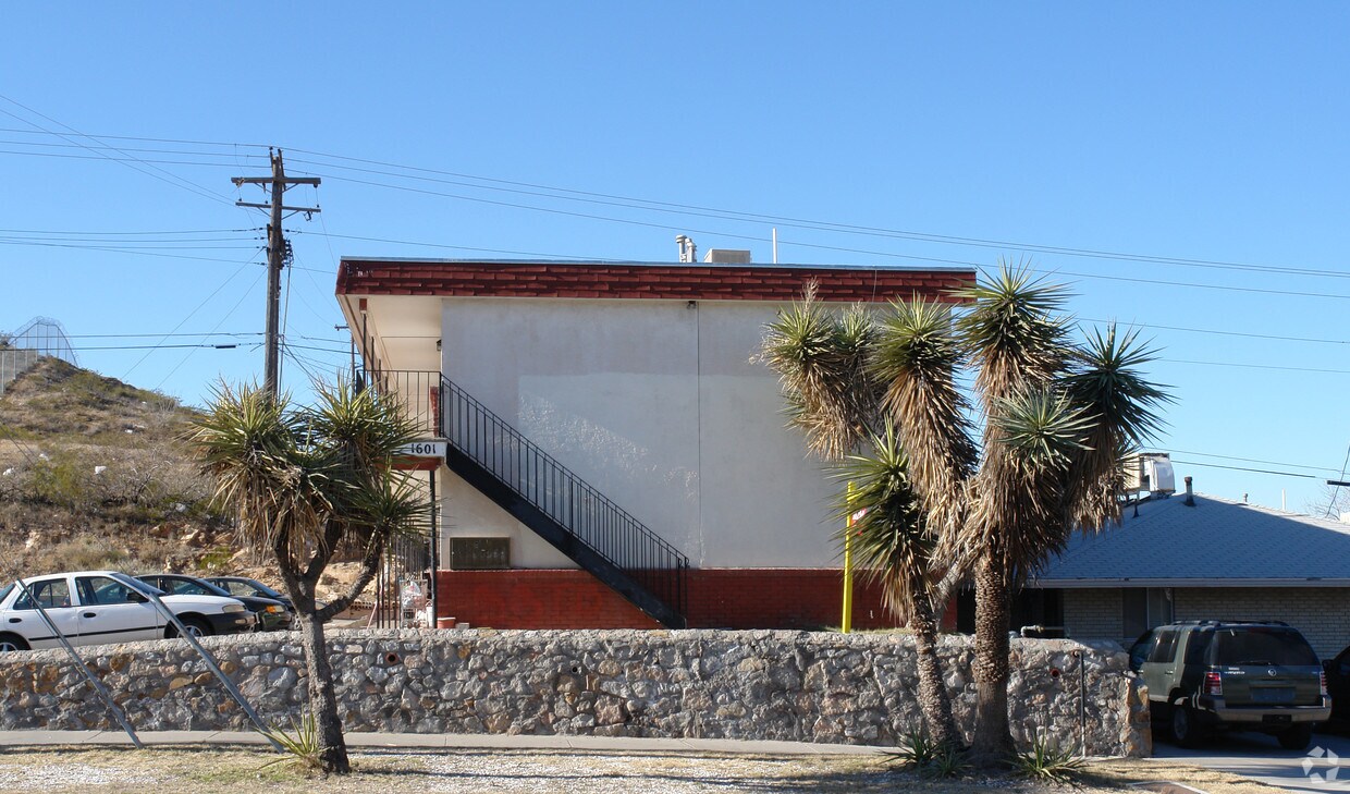 Building Photo - 1601 El Paso St