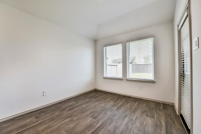 Building Photo - 9710 Wall St