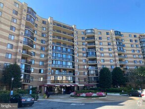 Building Photo - 8360 Greensboro Dr