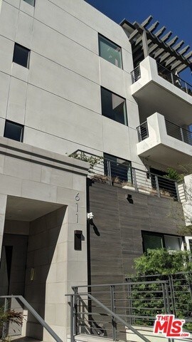 Building Photo - 611 N Orlando Ave