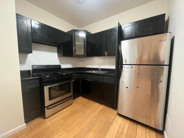 Foto del edificio - 2 bedroom in BROOKLYN NY 11207