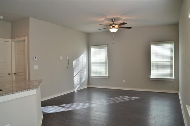 Building Photo - 2405 SW Arbor Rd