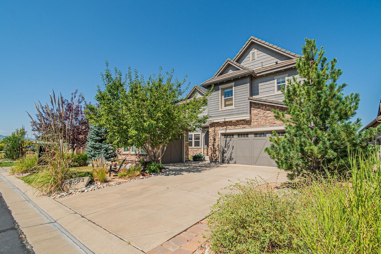Foto principal - Luxury 6BD, 5BA Highlands Ranch Home in Ga...