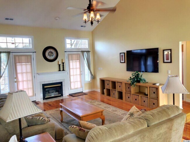 Building Photo - 714 Bear Lake Dr