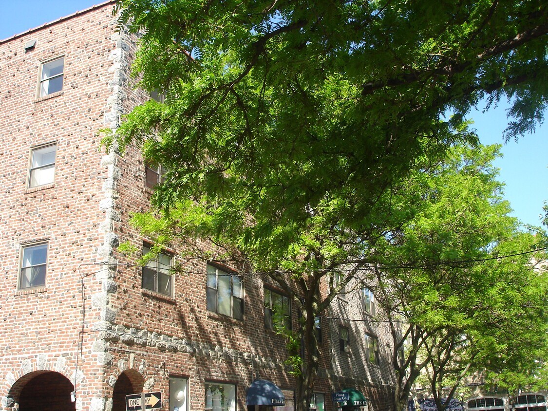 Building Photo - 172 Myrtle Blvd