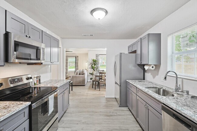 Foto del edificio - 217 Ridgeway Ave