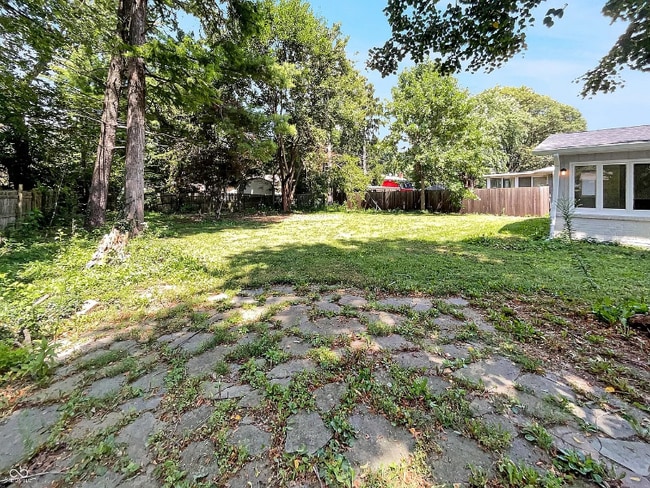 Building Photo - 8124 Goldenrod Ct
