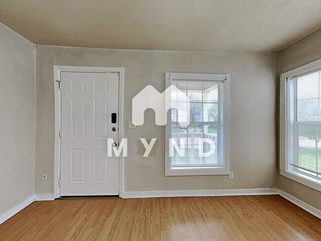 Building Photo - 3109 S Wesleyan Dr