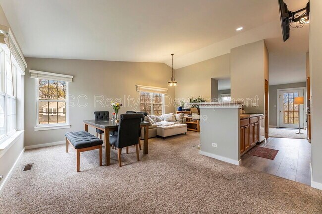 Foto del edificio - 1262 Brookdale Dr