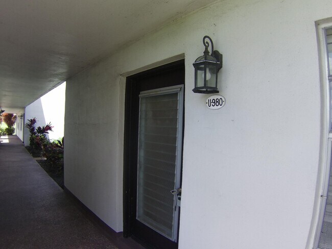 Building Photo - 980 Normandy U