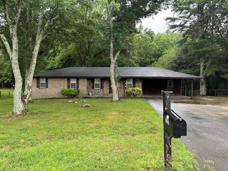Primary Photo - 2090 Moon Dr SW