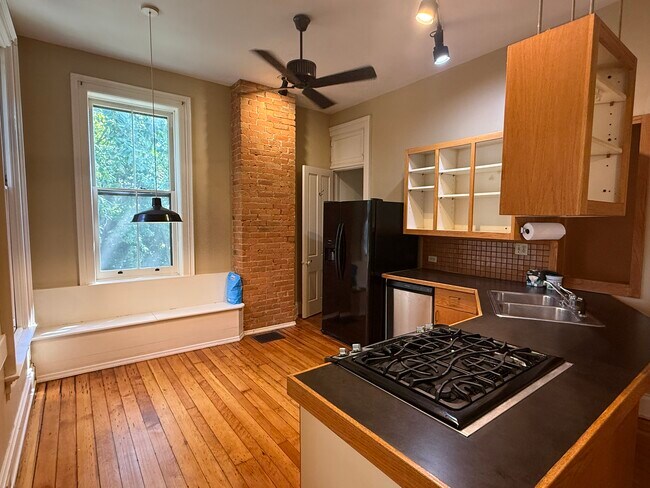 Building Photo - 2622 Moorman Ave