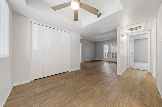 Building Photo - Villatree Apartments