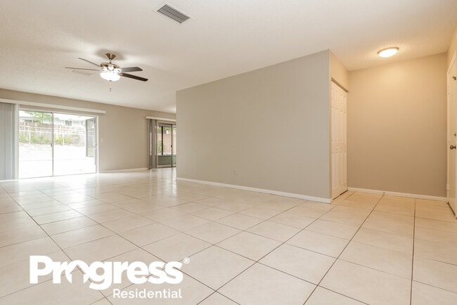 Foto del edificio - 12439 Brookside St